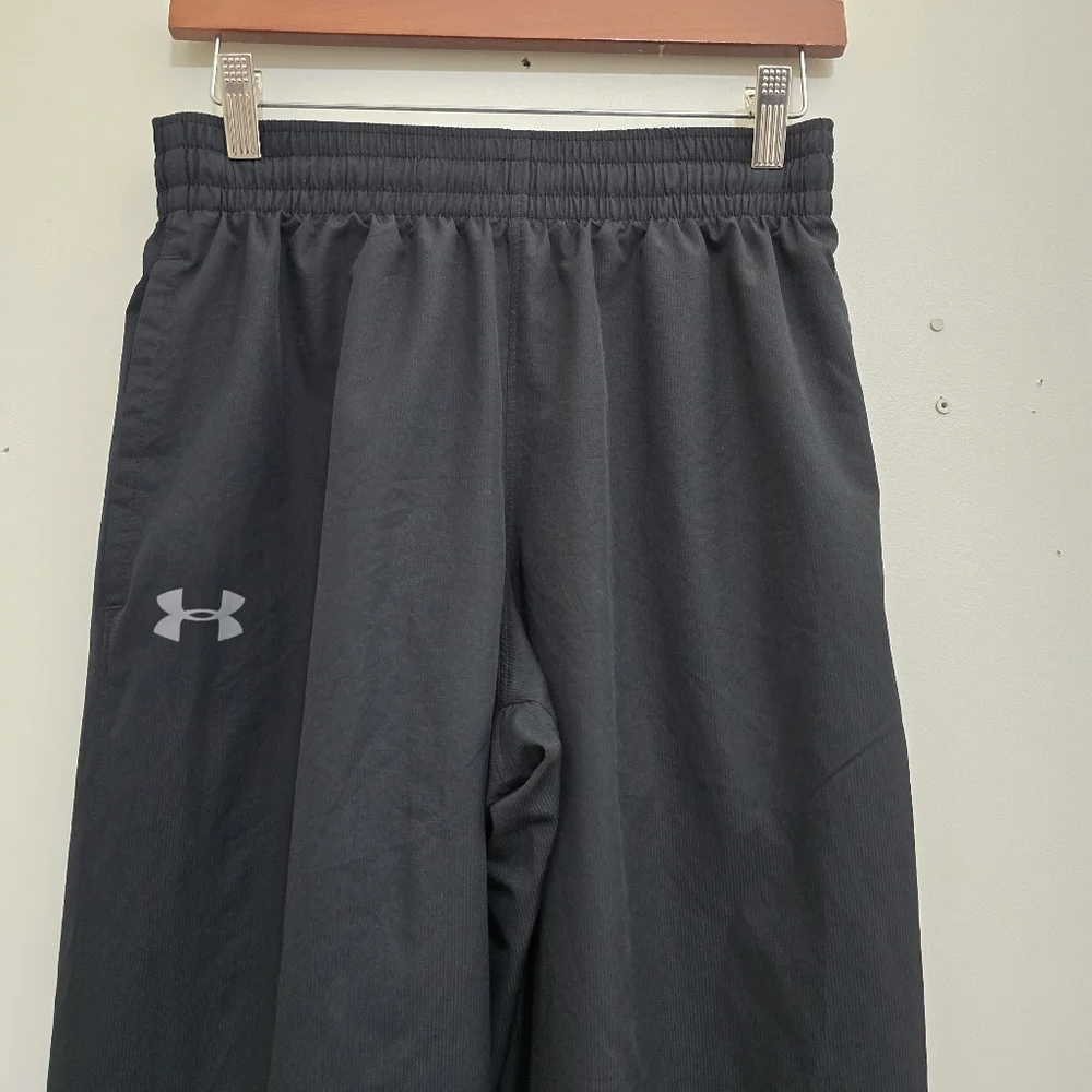 UNDER ARMOUR men size Small  Vital Woven‎ Pants Loose Track Mesh Lined Ankle Zip